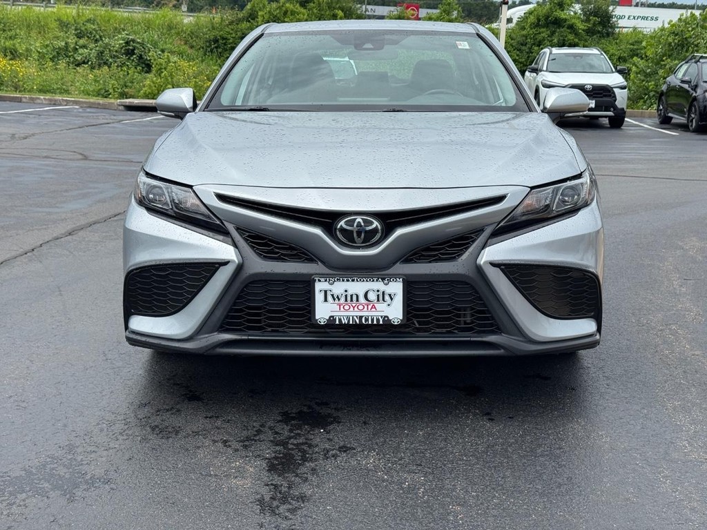 Toyota Camry Vehicle Image 10