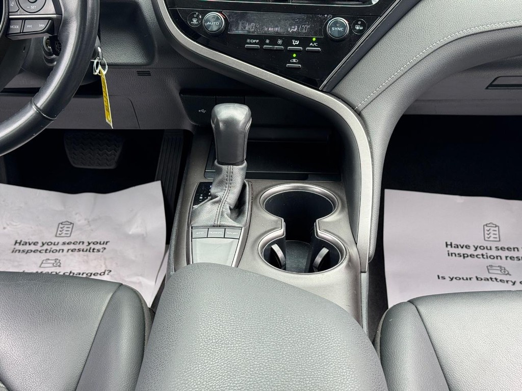 Toyota Camry Vehicle Image 15
