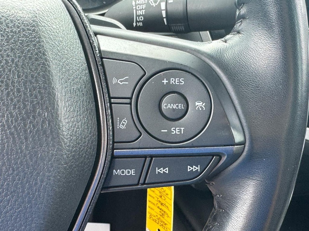 Toyota Camry Vehicle Image 19