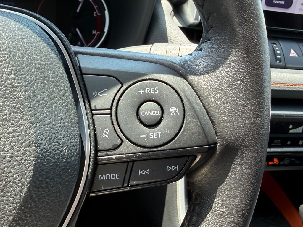 Toyota RAV4 Vehicle Image 19
