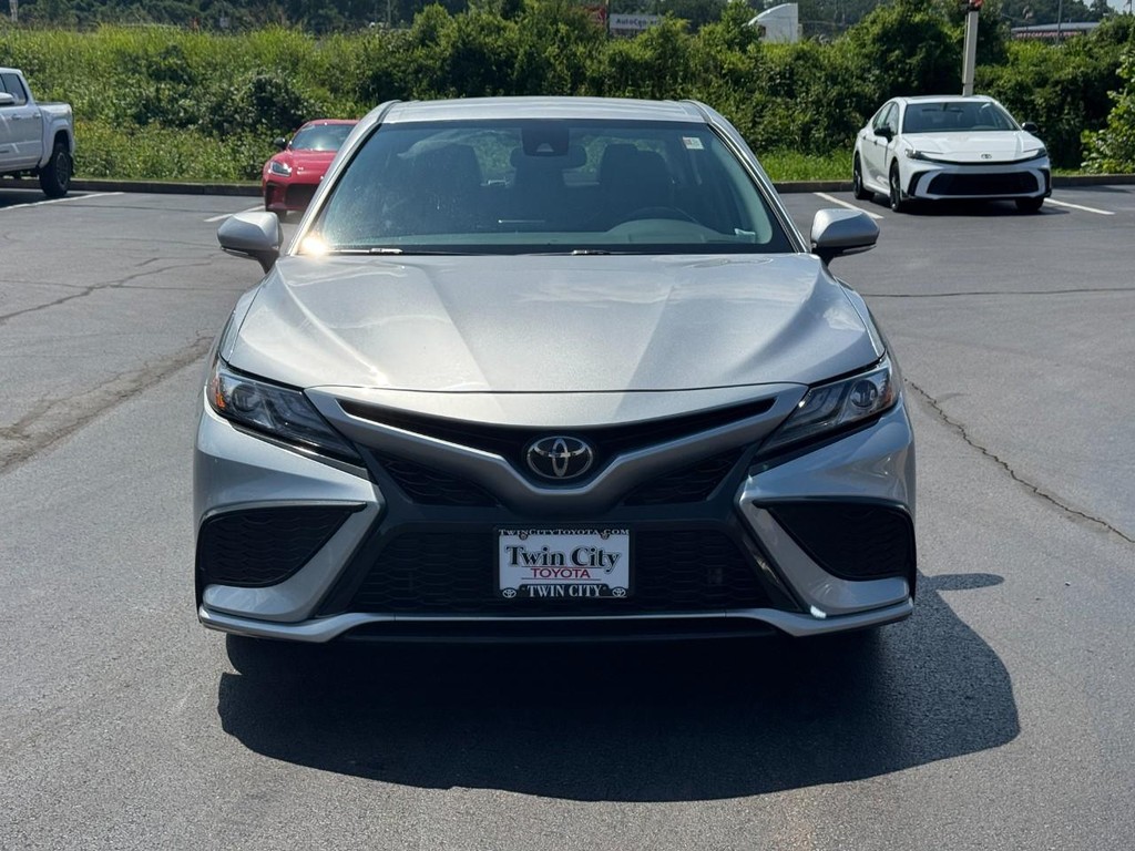 Toyota Camry Vehicle Image 10