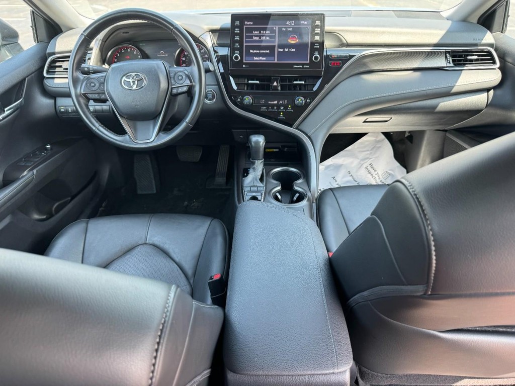 Toyota Camry Vehicle Image 12