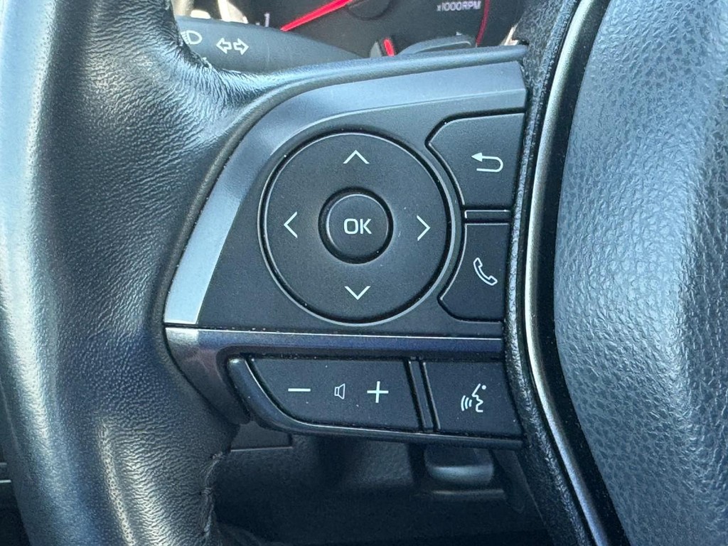 Toyota Camry Vehicle Image 18