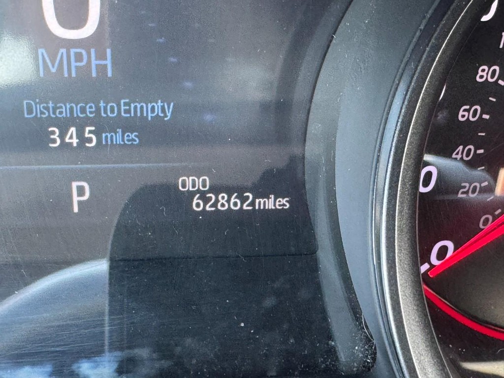 Toyota Camry Vehicle Image 21