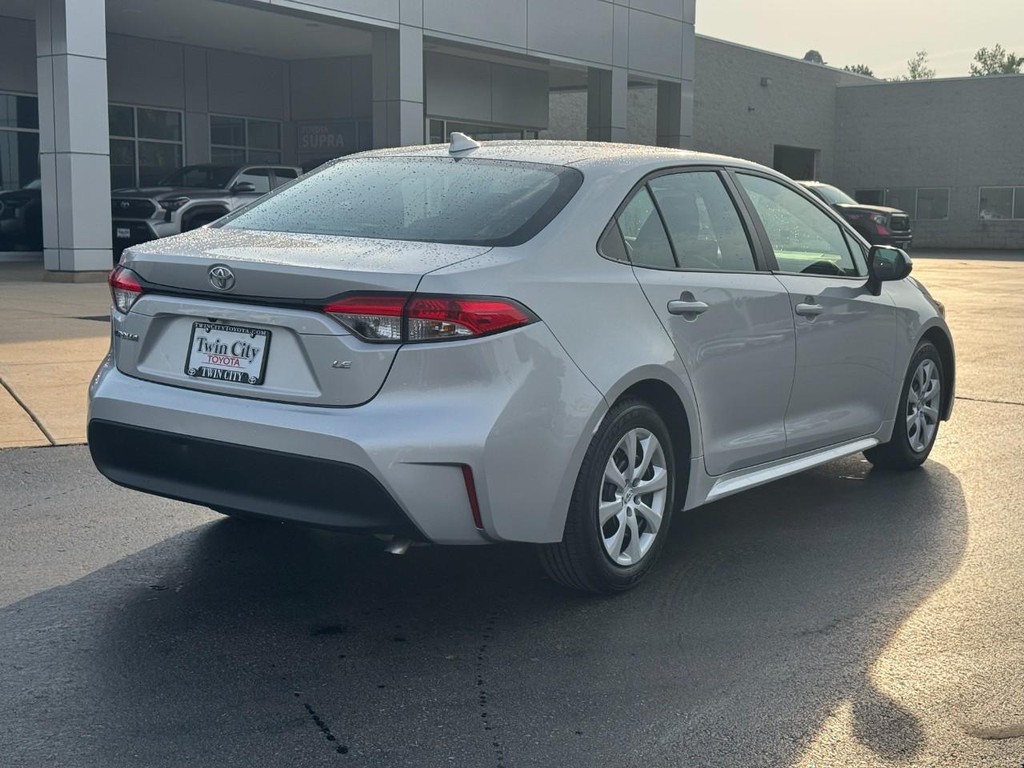 Toyota Corolla Vehicle Image 3