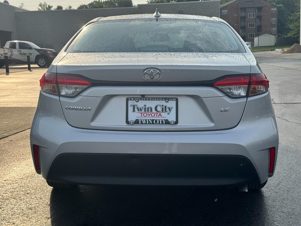 Toyota Corolla Vehicle Image 4