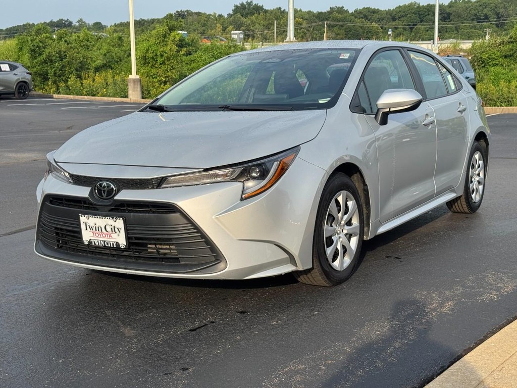 Toyota Corolla Vehicle Image 9