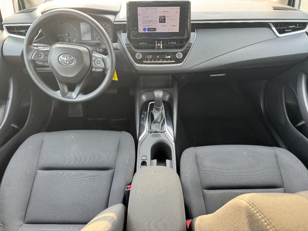Toyota Corolla Vehicle Image 13