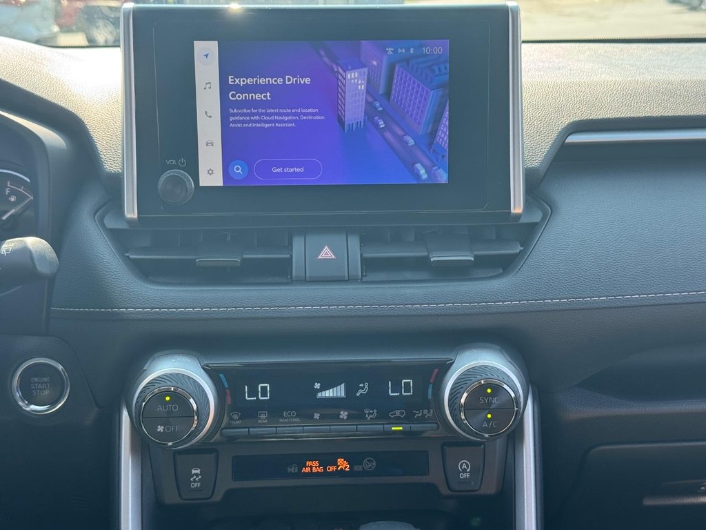 Toyota RAV4 Vehicle Image 14