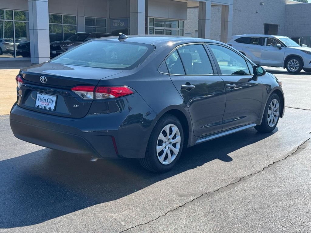 Toyota Corolla Vehicle Image 3