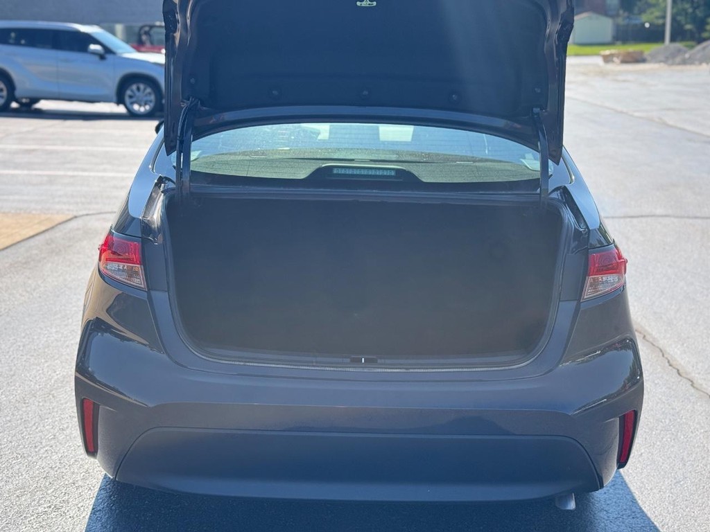 Toyota Corolla Vehicle Image 5