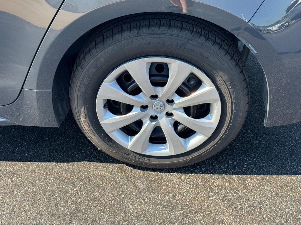 Toyota Corolla Vehicle Image 8