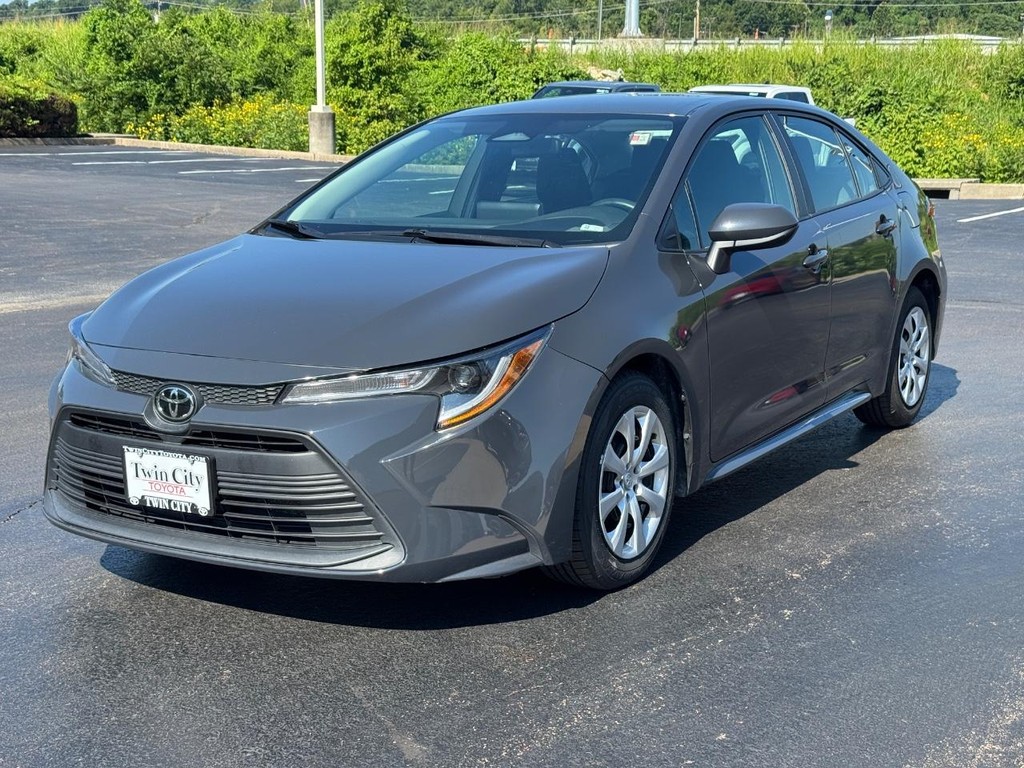 Toyota Corolla Vehicle Image 9