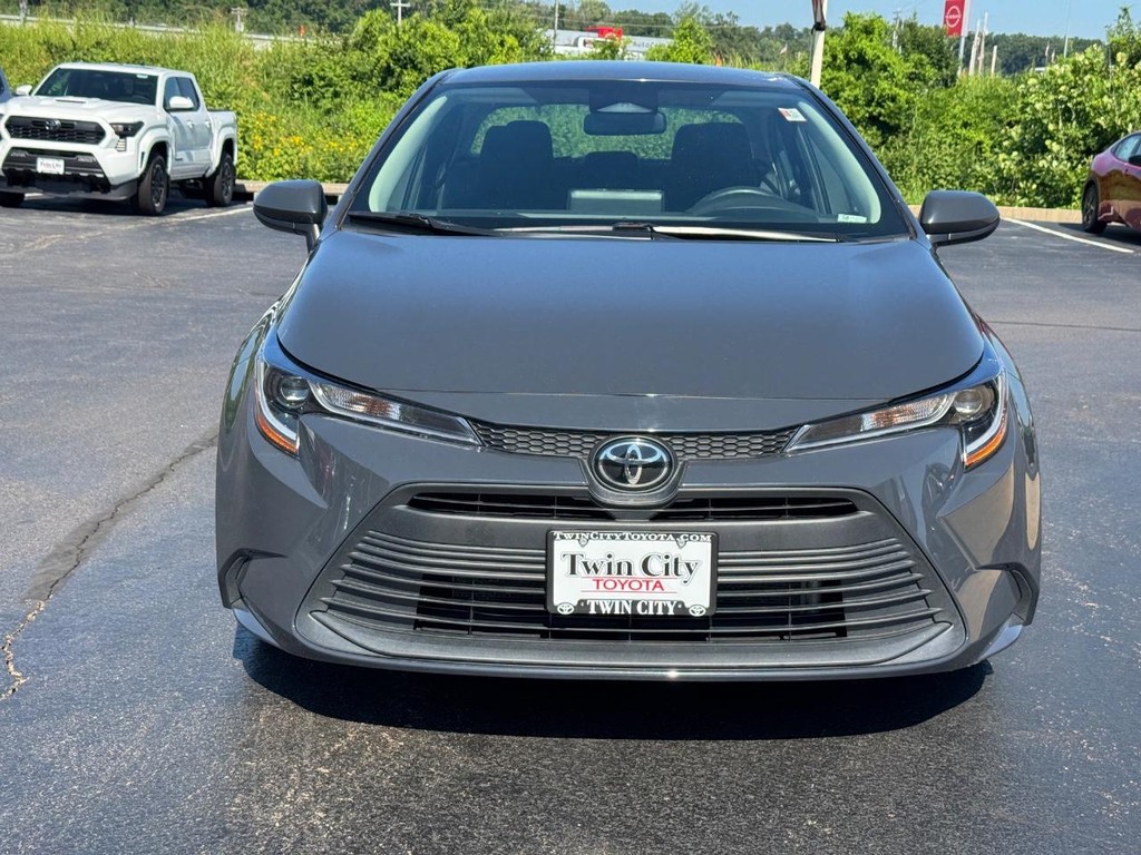 Toyota Corolla Vehicle Image 10