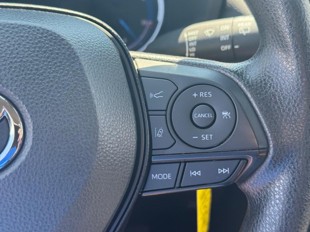 Toyota RAV4 Vehicle Image 19