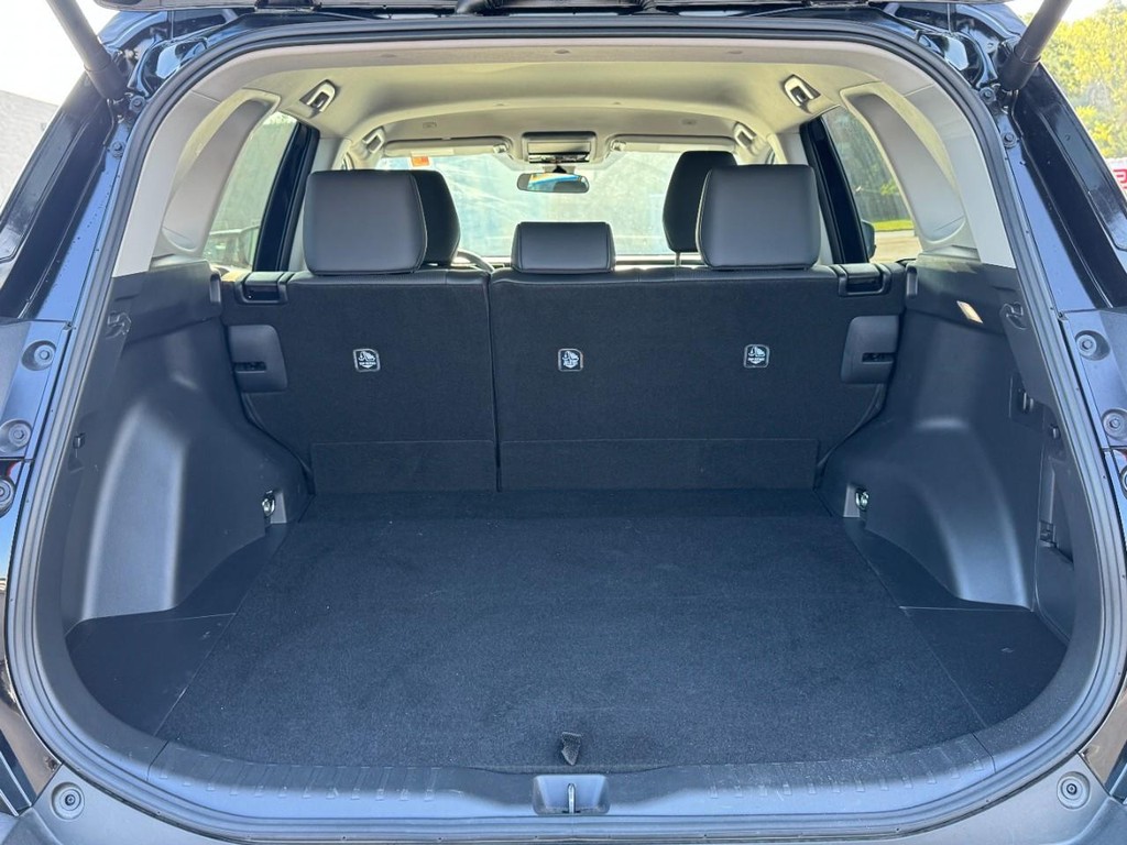 Toyota RAV4 Vehicle Image 6