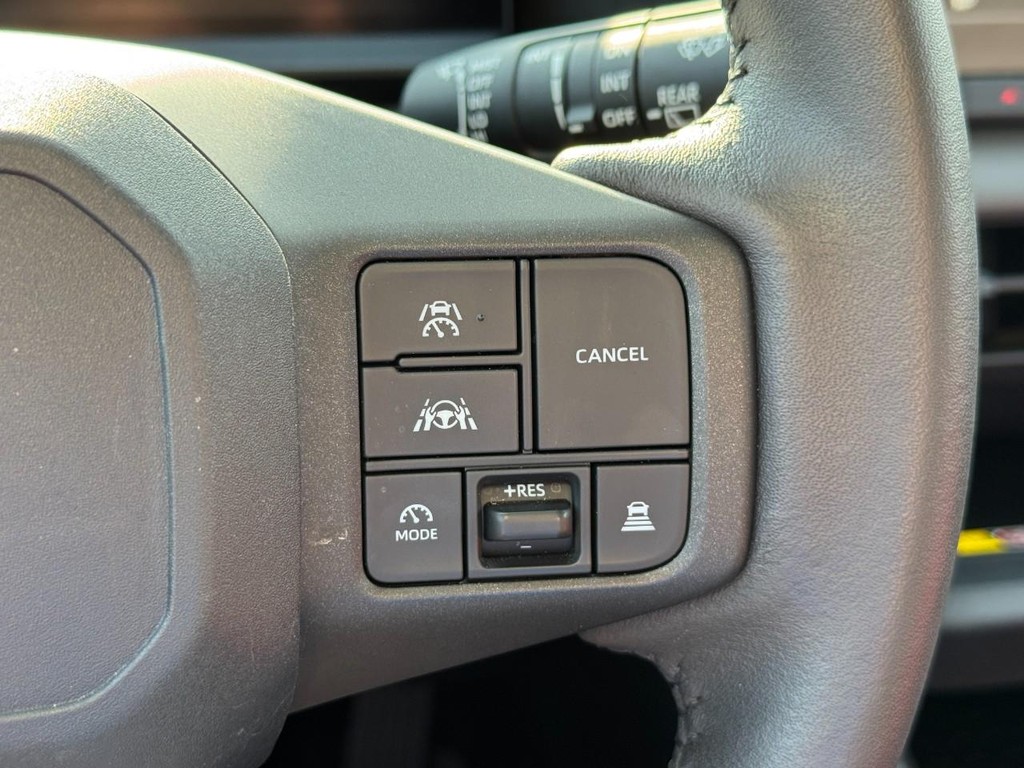 Toyota RAV4 Vehicle Image 21