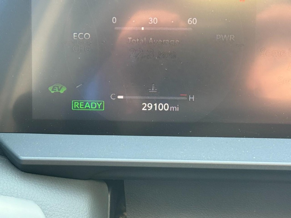 Toyota RAV4 Vehicle Image 23
