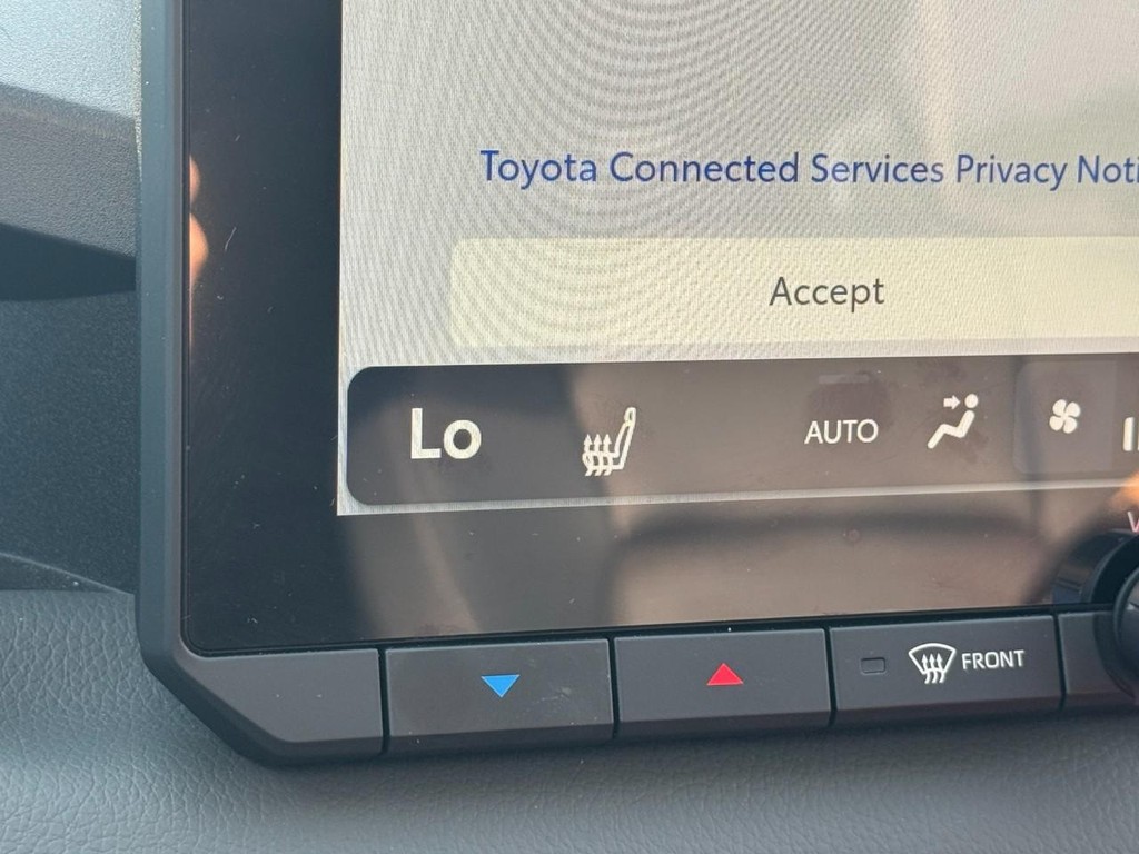 Toyota RAV4 Vehicle Image 25
