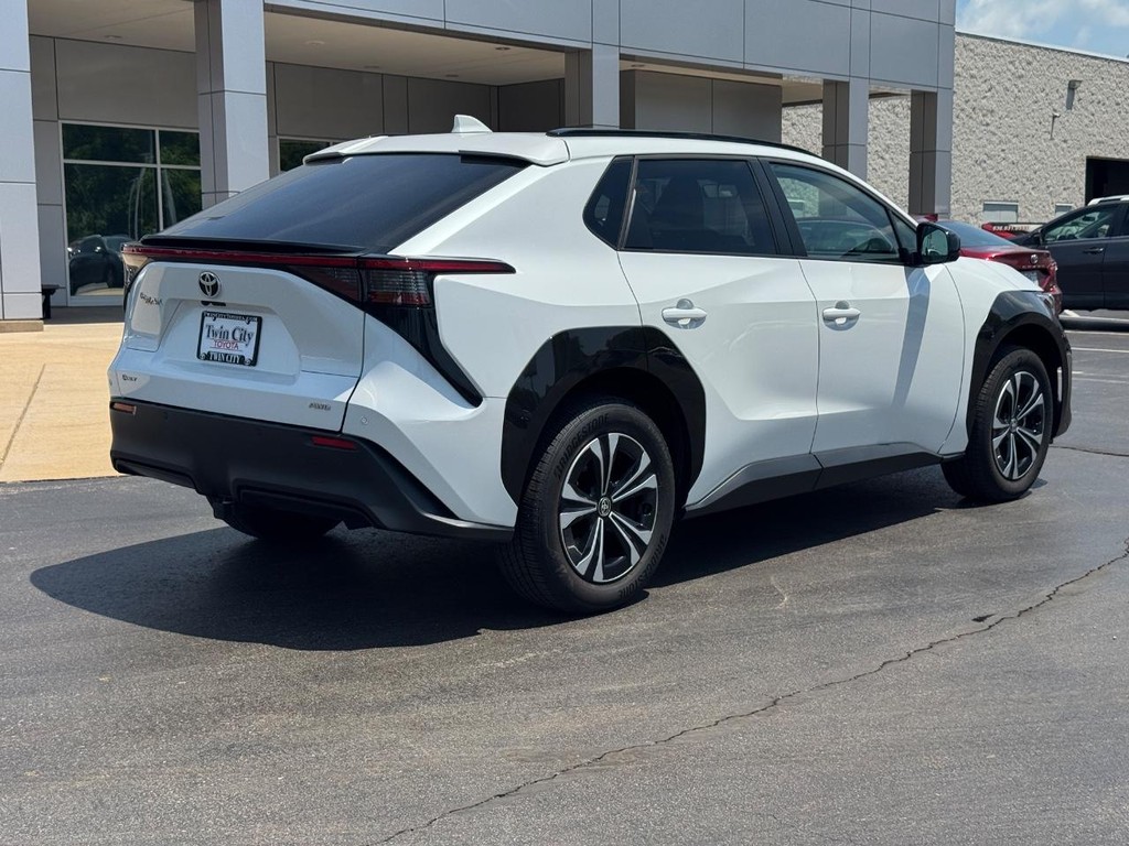 Toyota bZ4X Vehicle Image 3