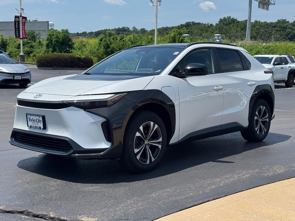 Toyota bZ4X Vehicle Image 8