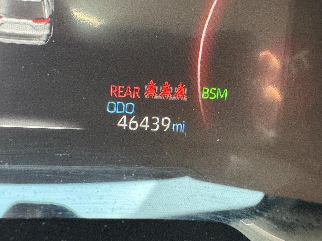Toyota RAV4 Vehicle Image 23