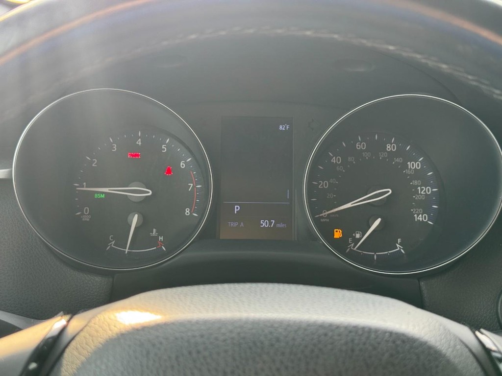 Toyota C-HR Vehicle Image 20