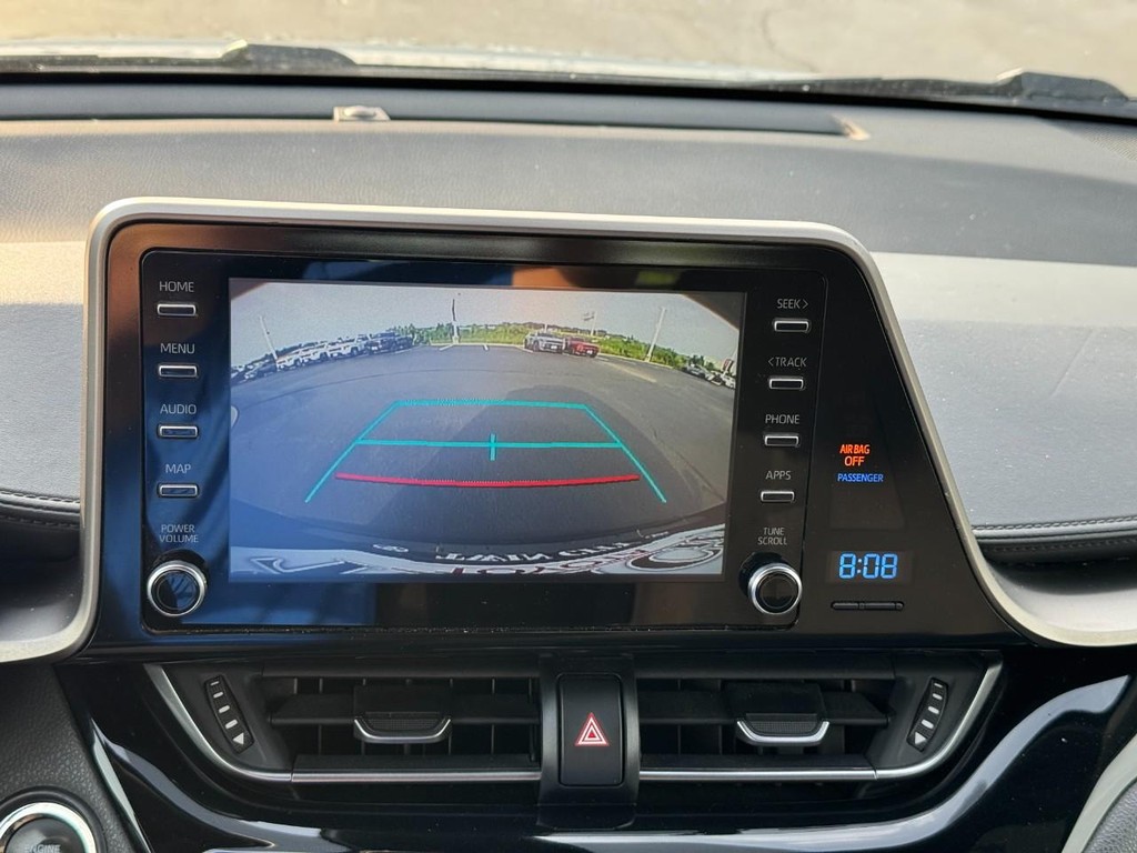 Toyota C-HR Vehicle Image 22
