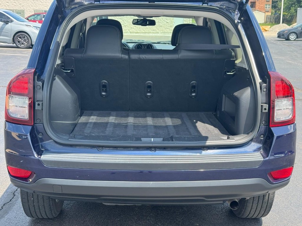 Jeep Compass Vehicle Image 4