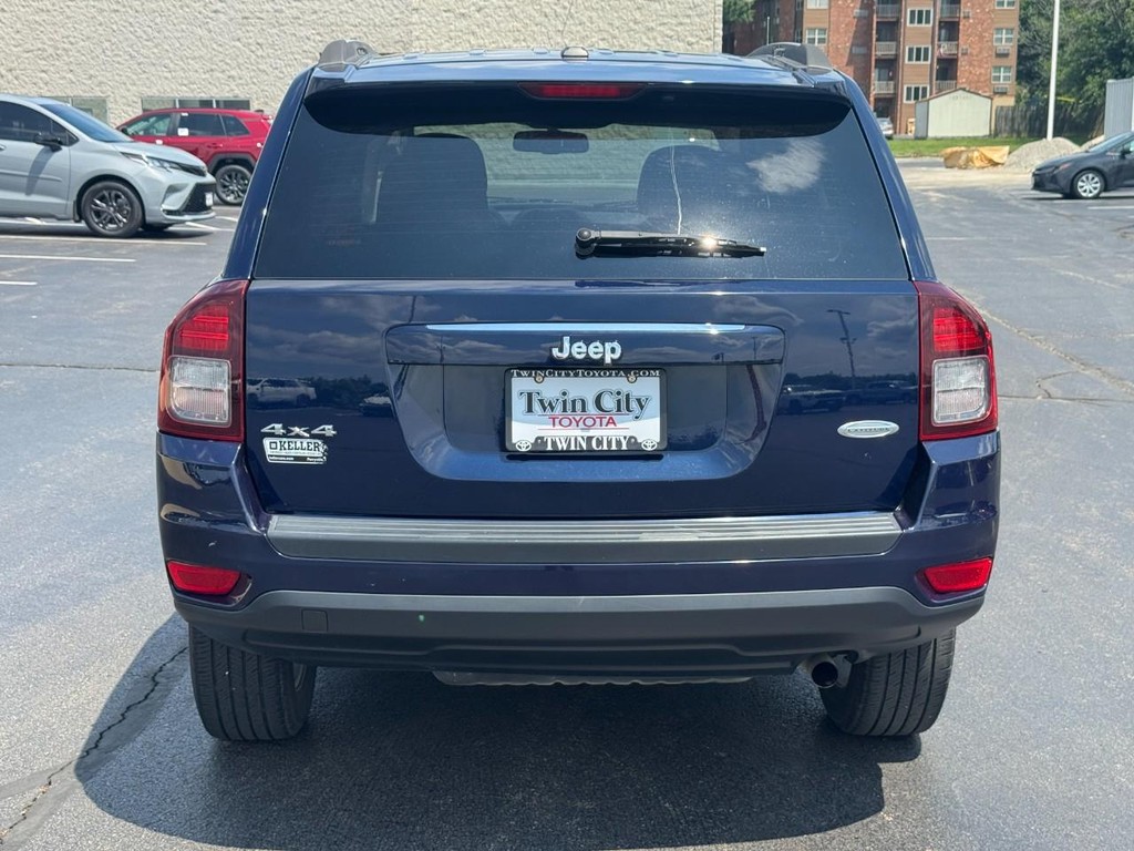 Jeep Compass Vehicle Image 5