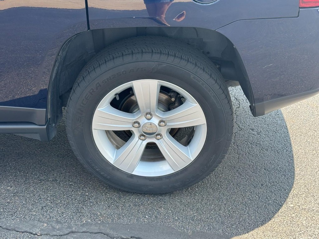 Jeep Compass Vehicle Image 7