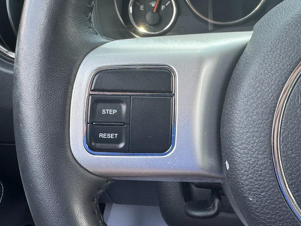 Jeep Compass Vehicle Image 18