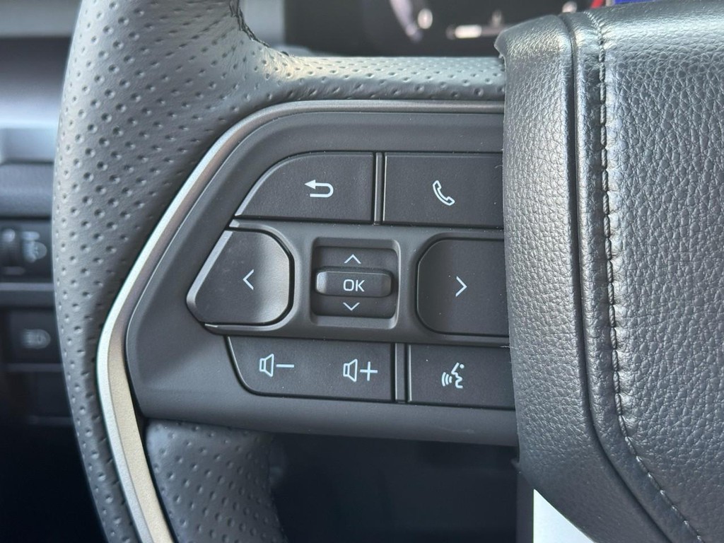 Toyota 4Runner Vehicle Image 16