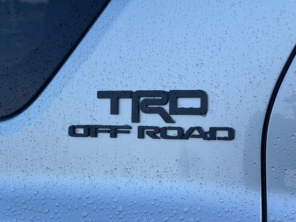 Toyota 4Runner Vehicle Image 5