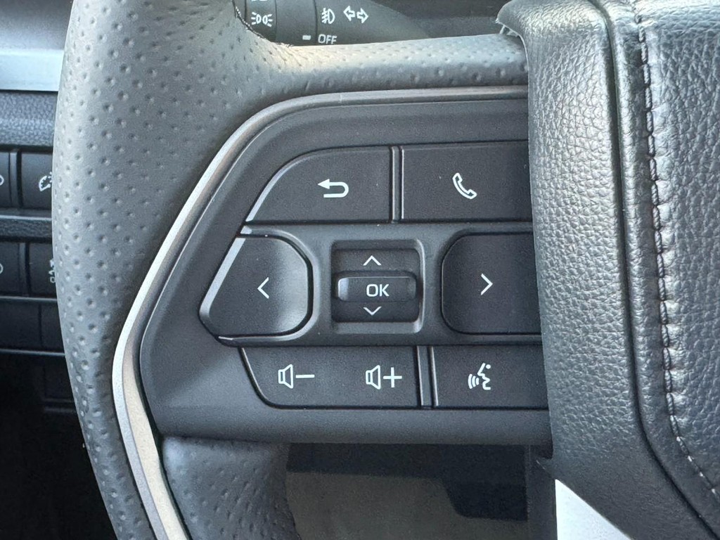 Toyota 4Runner Vehicle Image 16