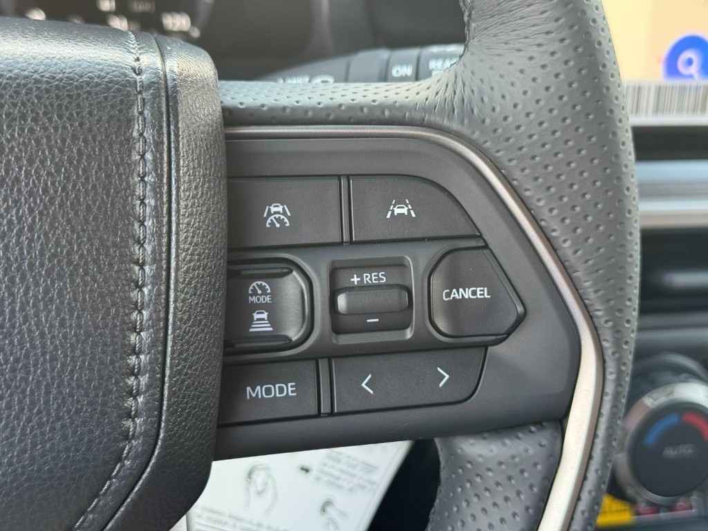 Toyota 4Runner Vehicle Image 17