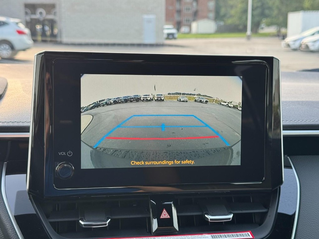 Toyota Corolla Hatchback Vehicle Image 18
