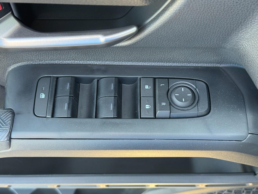 Toyota Tacoma 4WD Vehicle Image 12