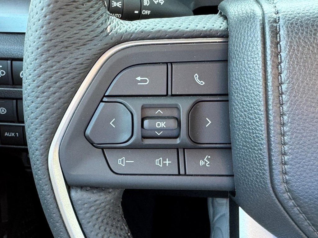 Toyota Tacoma 4WD Vehicle Image 15