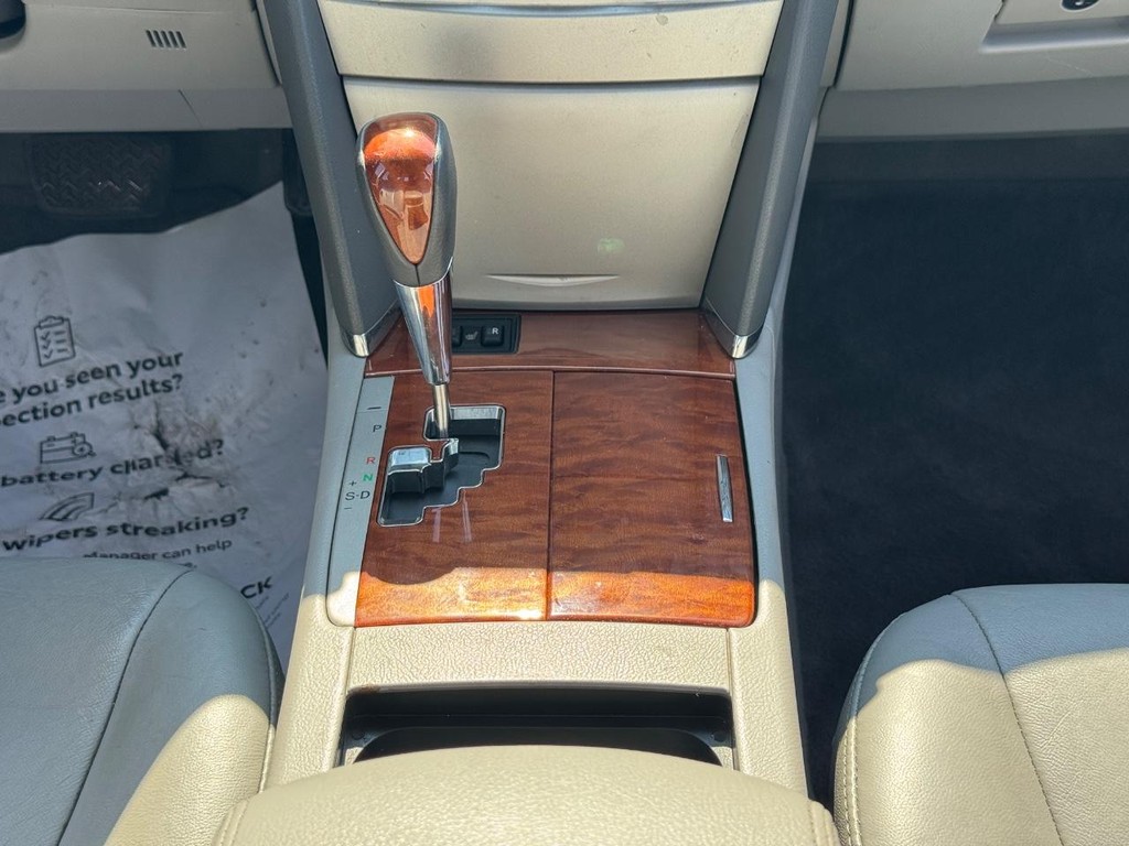 Toyota Camry Vehicle Image 13