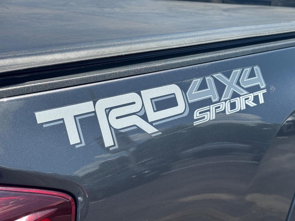 Toyota Tacoma Vehicle Image 5