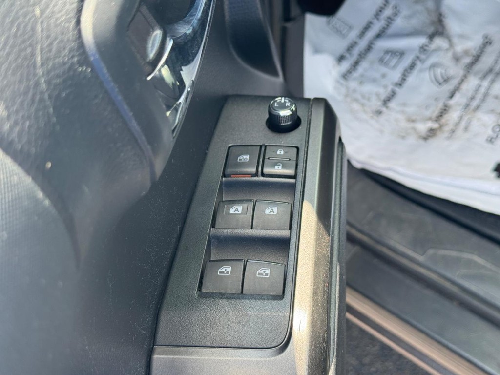 Toyota Tacoma Vehicle Image 17