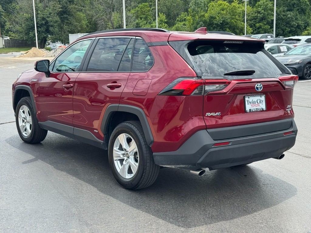 Toyota RAV4 Vehicle Image 7