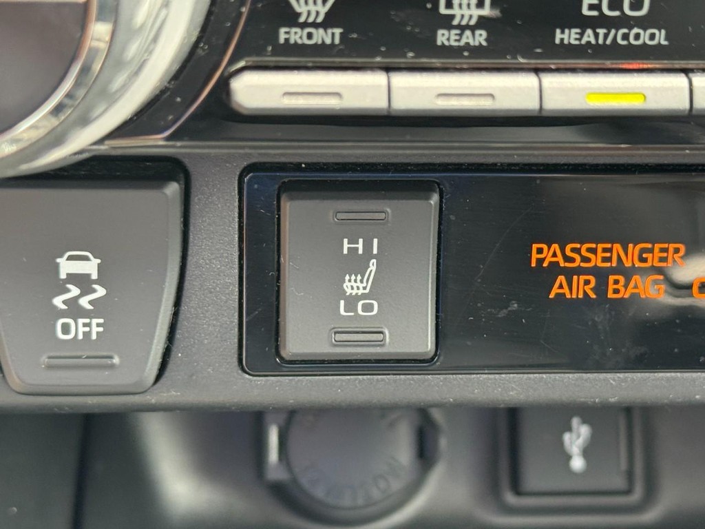 Toyota RAV4 Vehicle Image 26