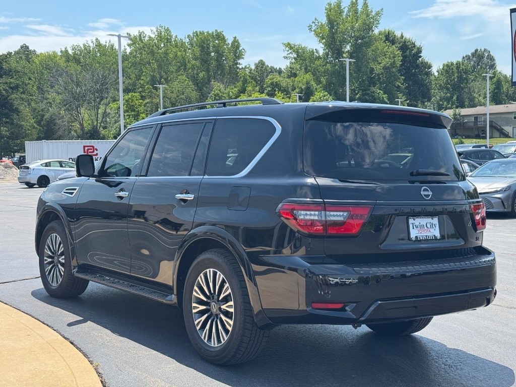 Nissan Armada Vehicle Image 7