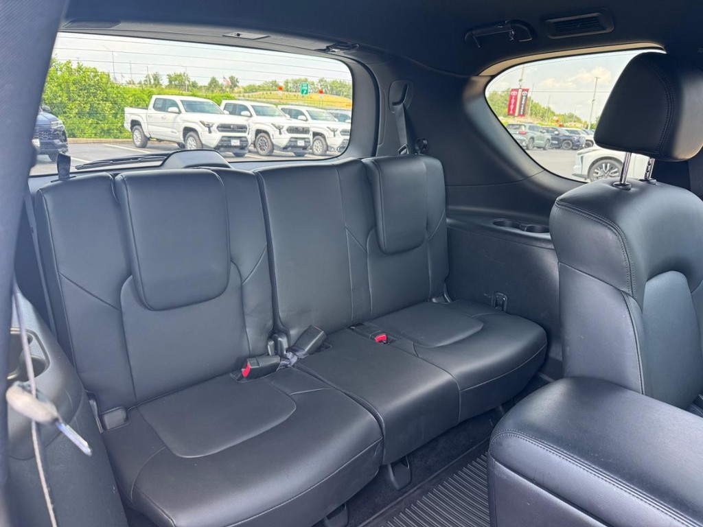 Nissan Armada Vehicle Image 11