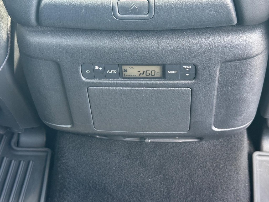 Nissan Armada Vehicle Image 13