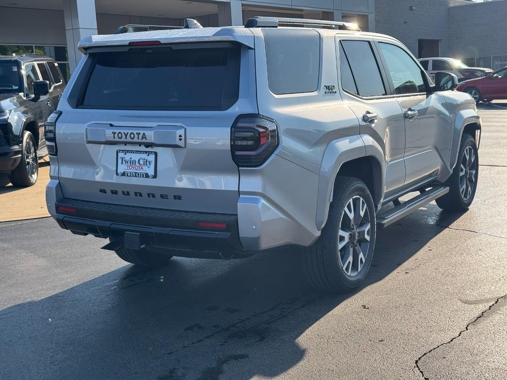 Toyota 4Runner Vehicle Image 3