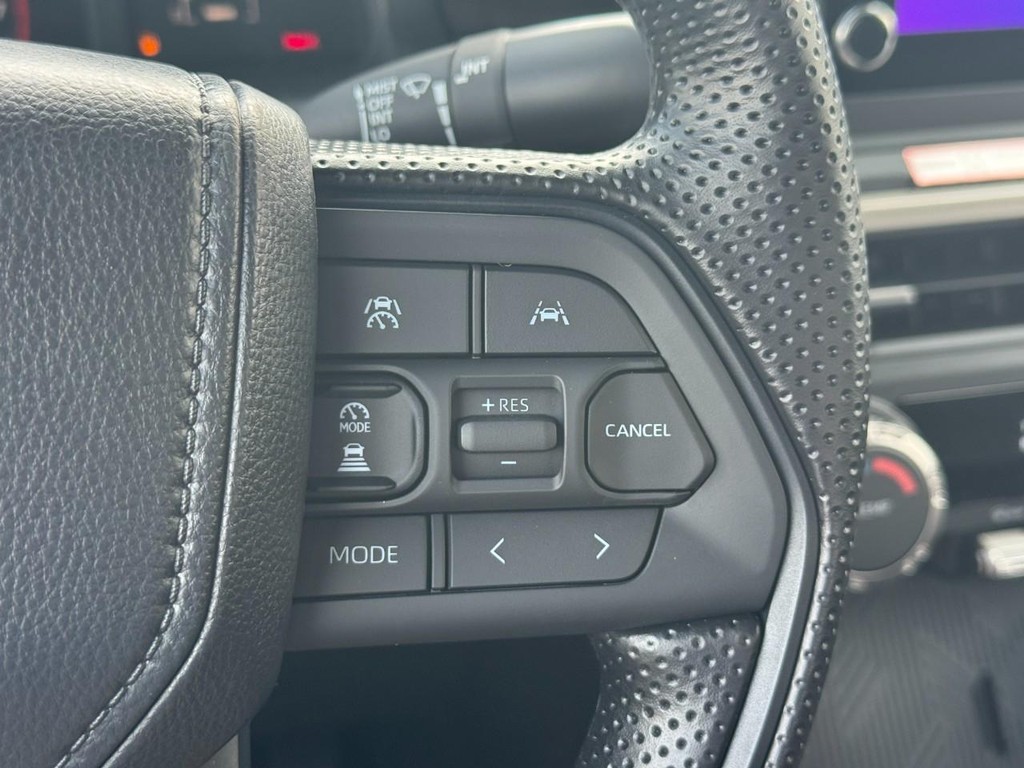 Toyota Tacoma 2WD Vehicle Image 12