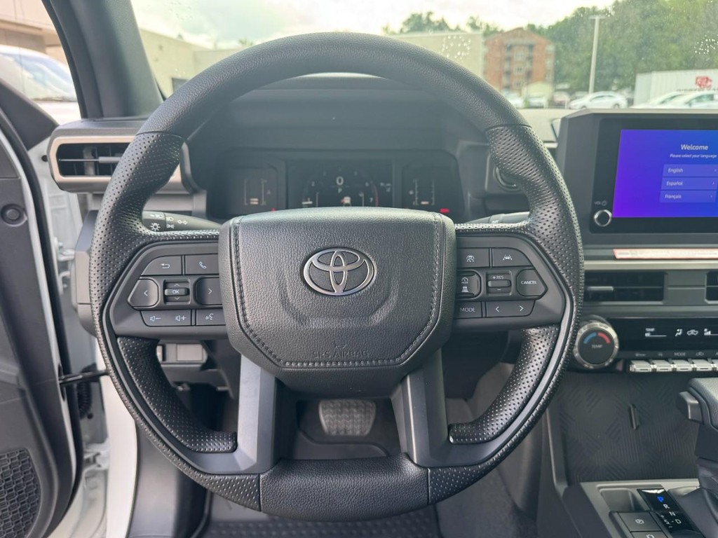 Toyota Tacoma 2WD Vehicle Image 13